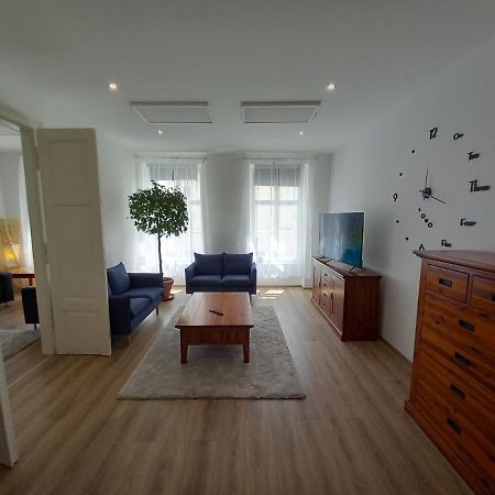 Korvin One Apartman Pápa 외부 사진